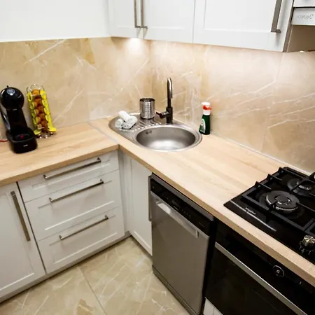 Apartamento Spacious 2br Flat In The Centre With The Best View Budapest