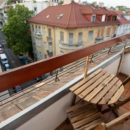 Apartamento Spacious 2br Flat In The Centre With The Best View Budapest